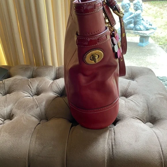 Coach Bag - Picture 2 of 12